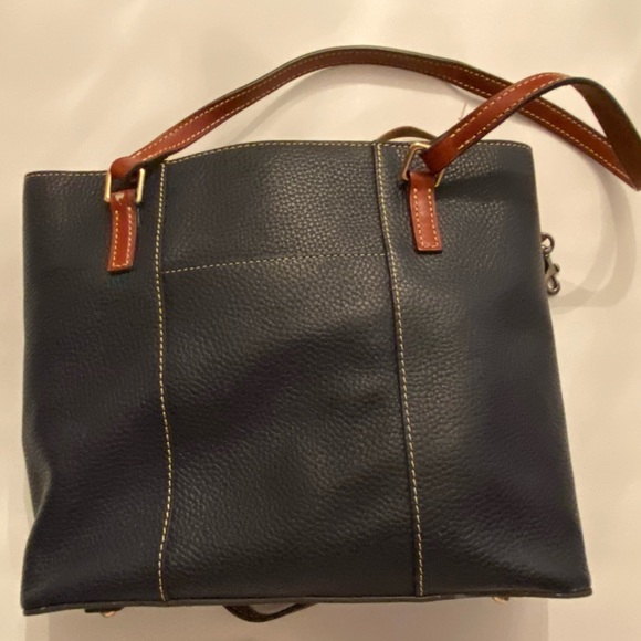 Dooney and Bourke Lexington handbag - Picture 2 of 7